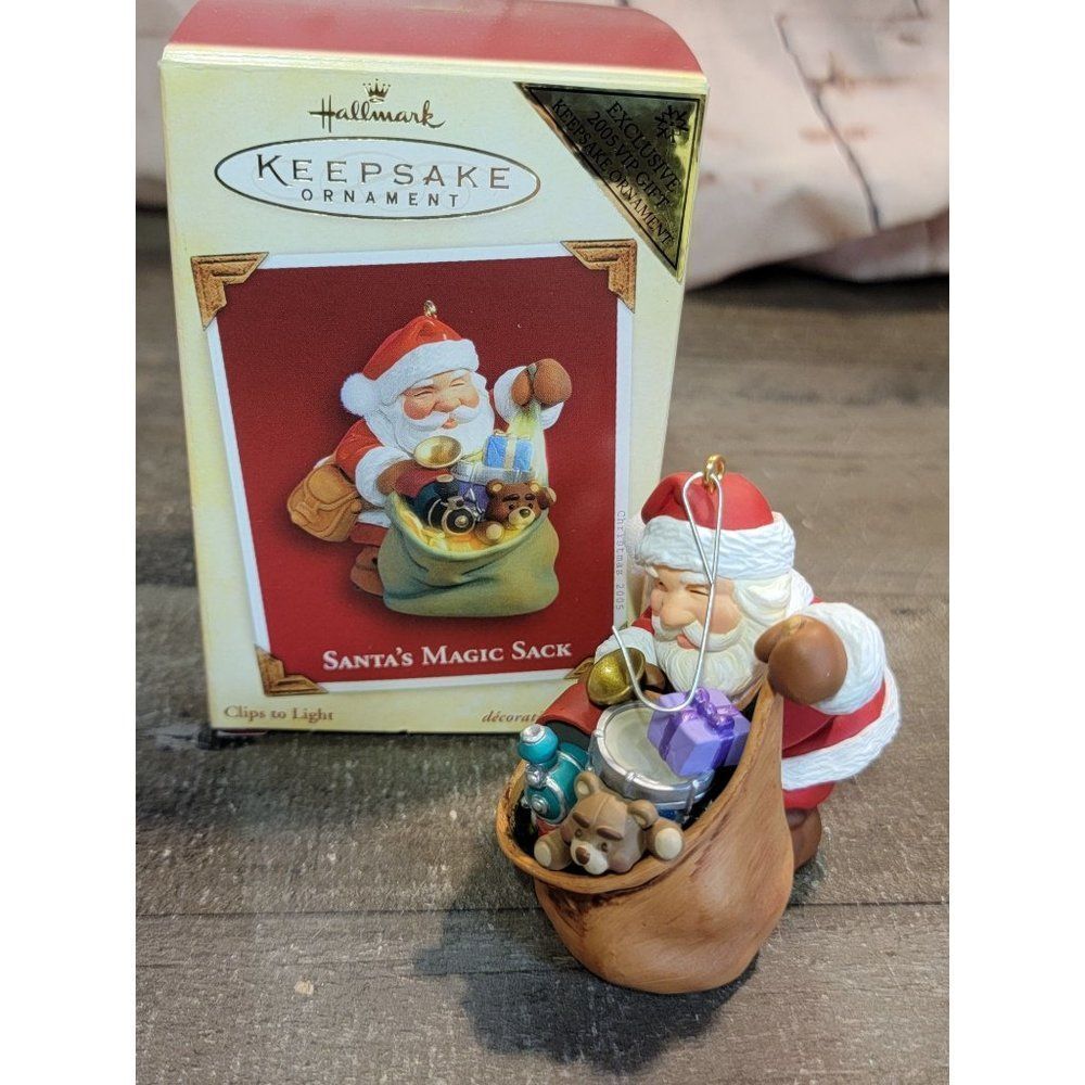 Hallmark Santa's magic sack 2005 ornament Xmas decor